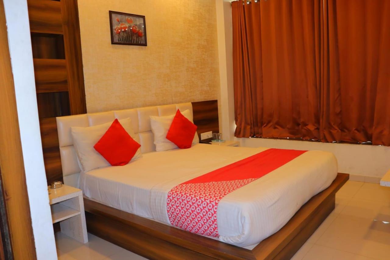 Lords In Hotel Ahmedabad