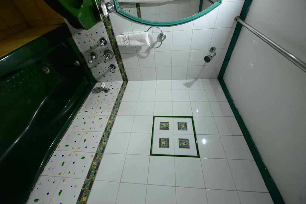 Zo Rooms Ashram Road Paldi Bus Stand 3*