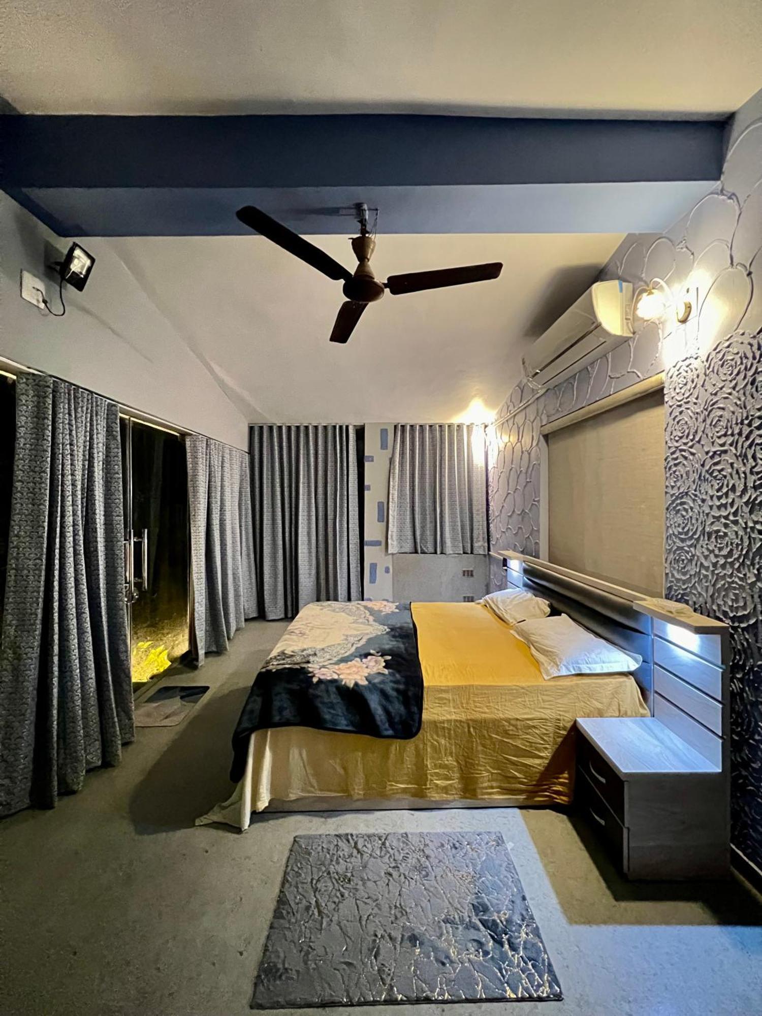 Artist Abode *