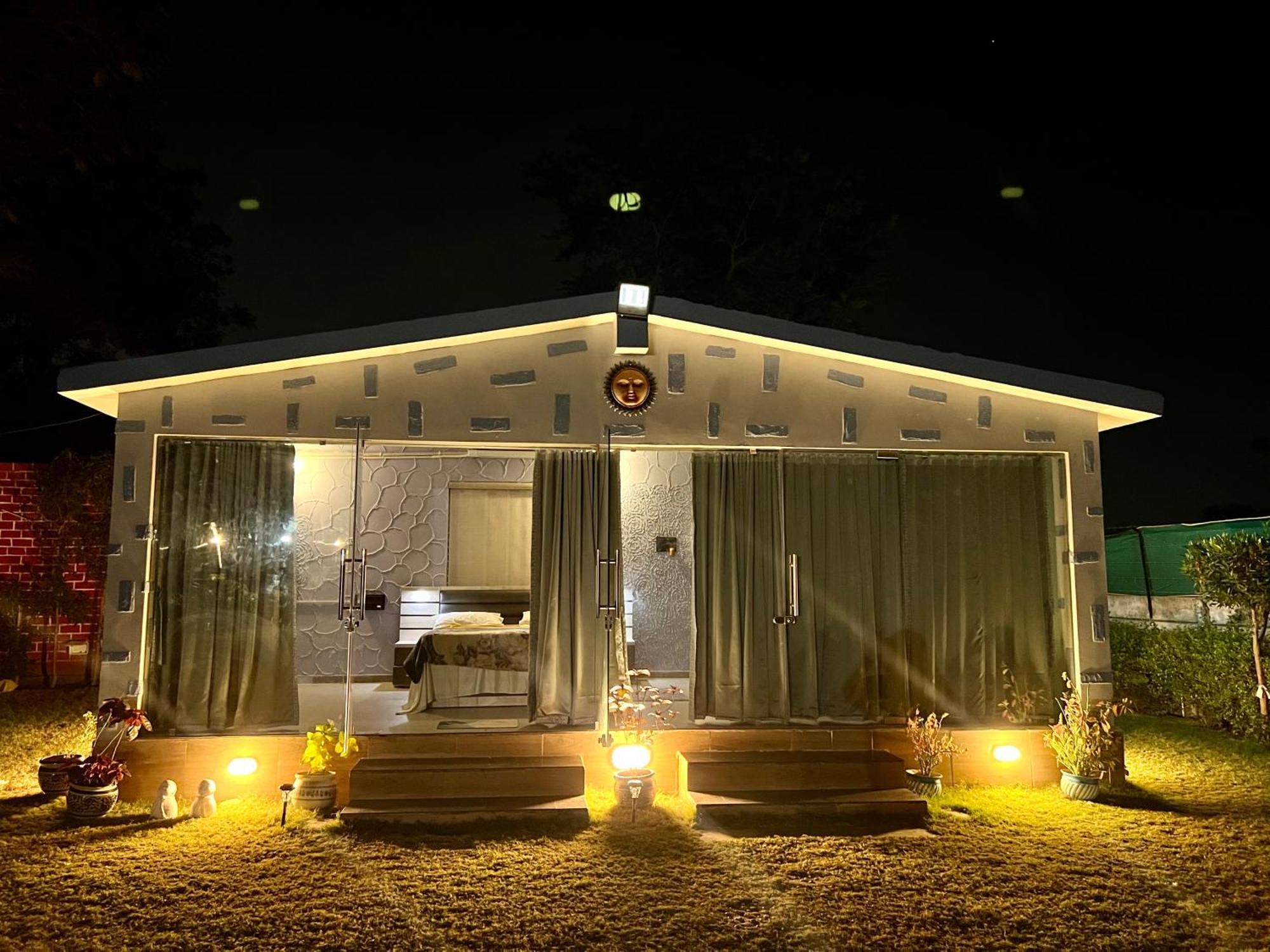 Holiday home Artist Abode *