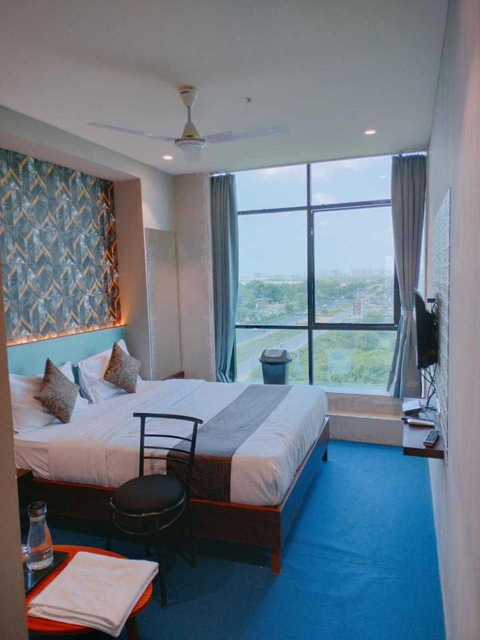 Vibes 2* Ahmedabad