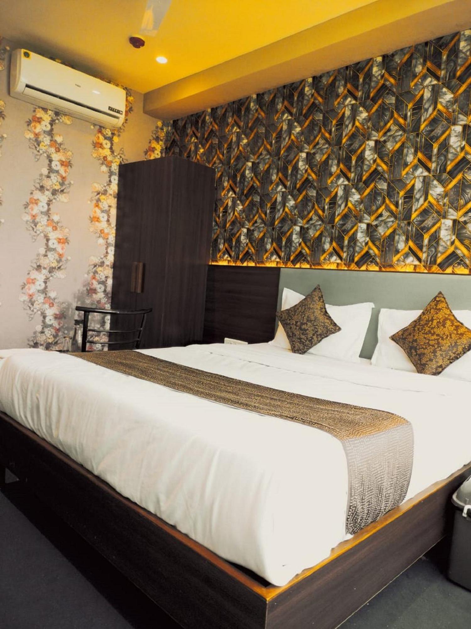 Vibes Hotel 2*