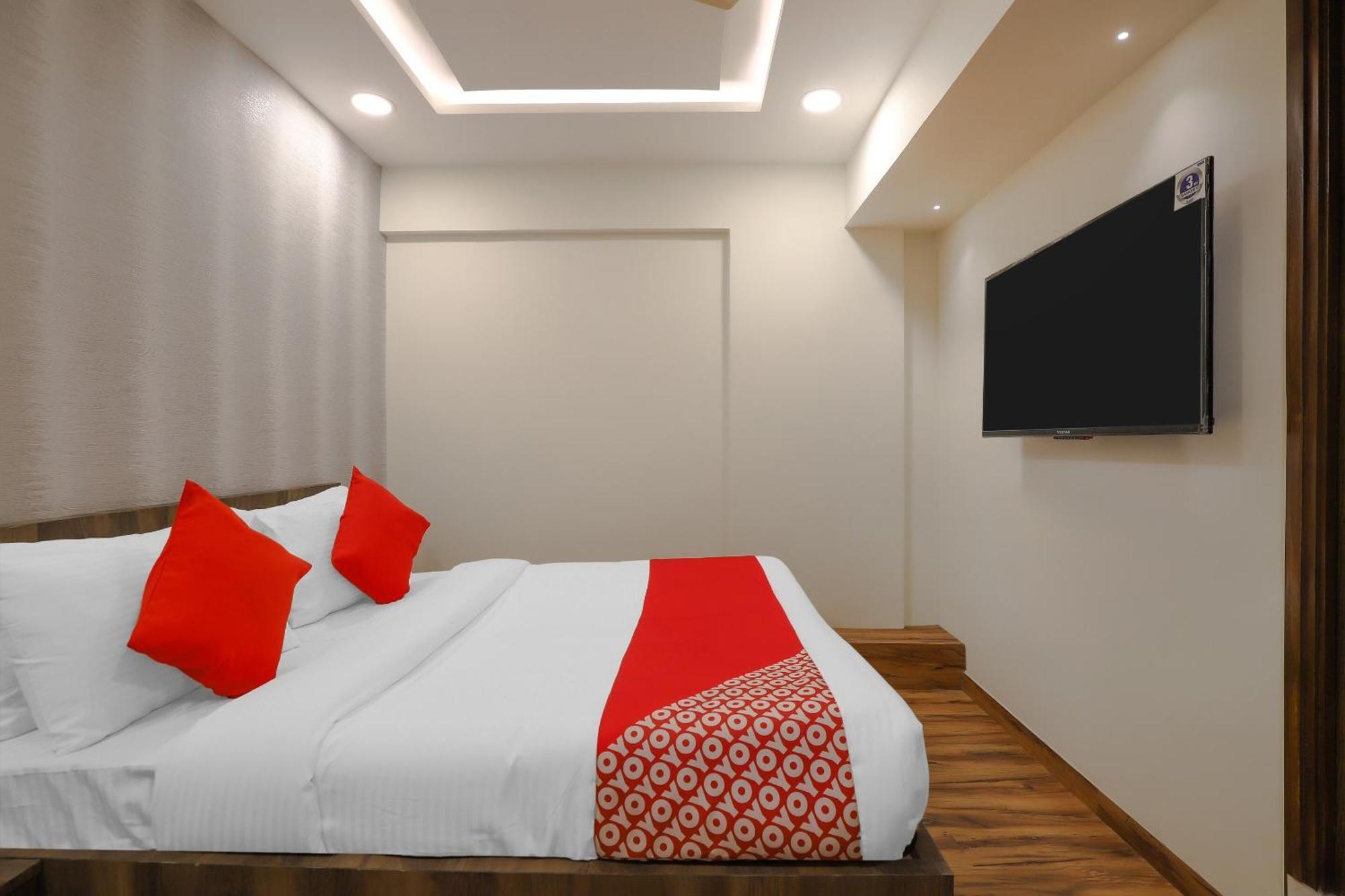 Hotel Oyo Shree Niwas