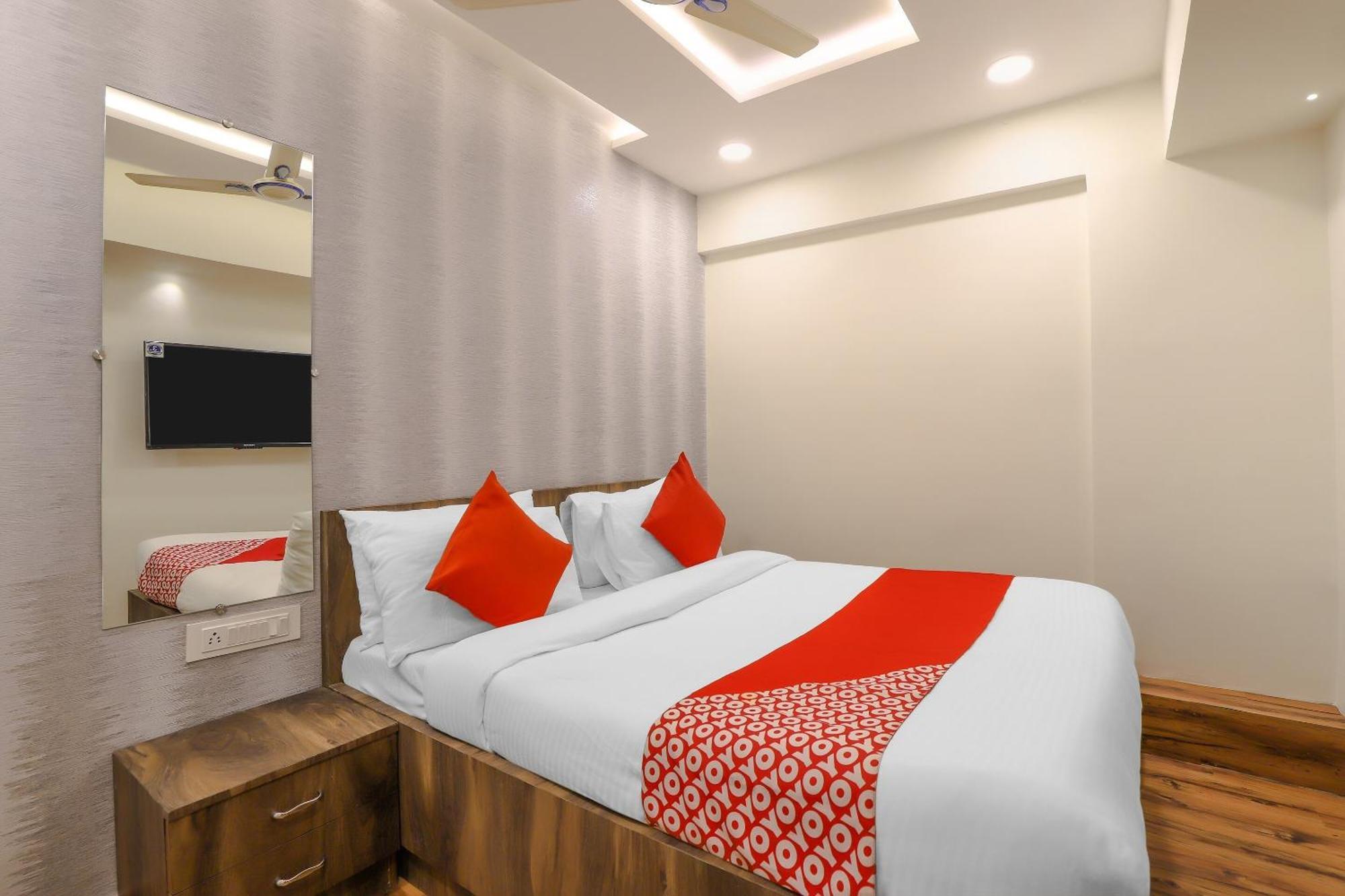 Oyo Shree Niwas Ahmedabad