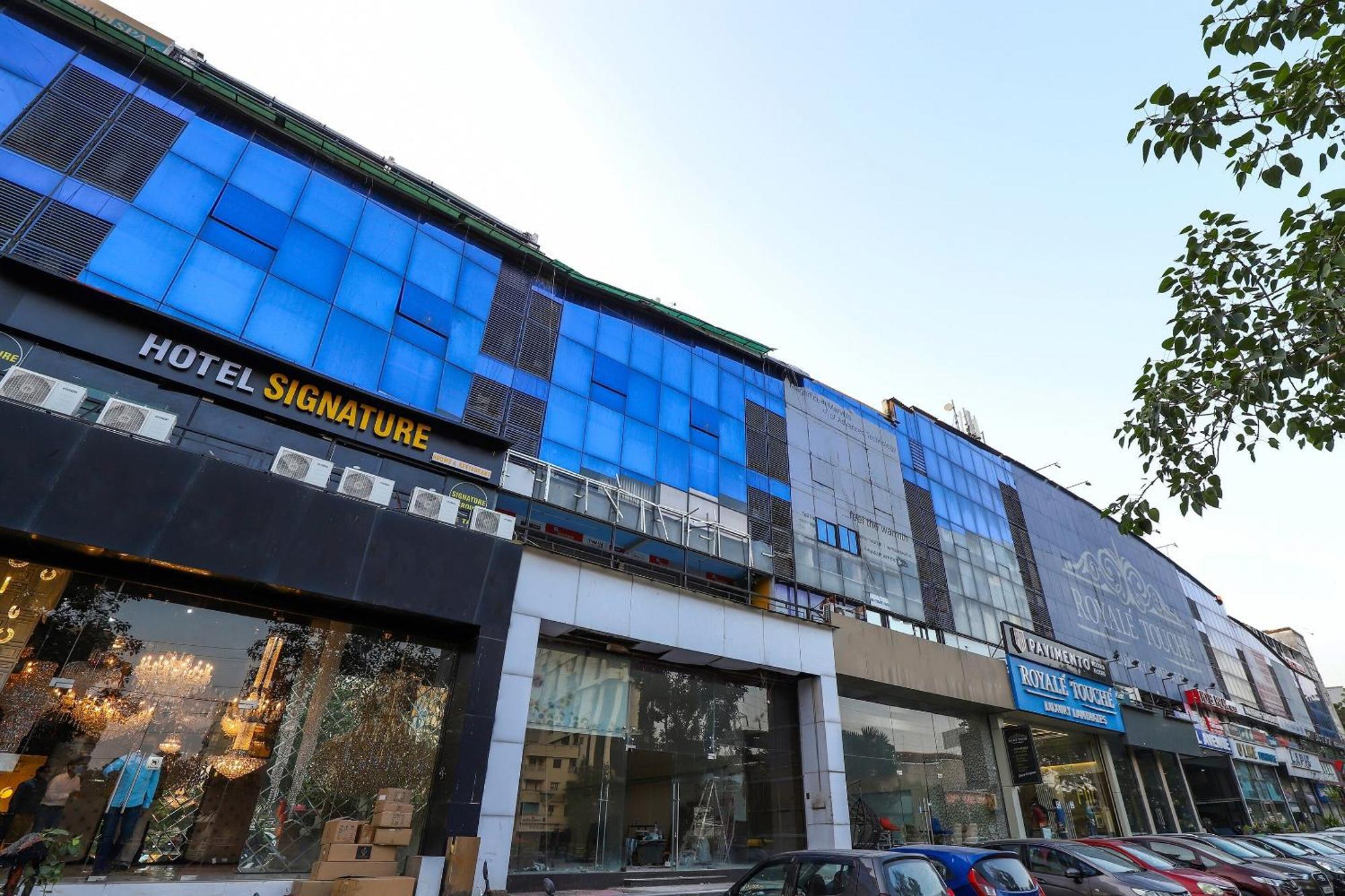 Oyo Shree Niwas Hotel Ahmedabad