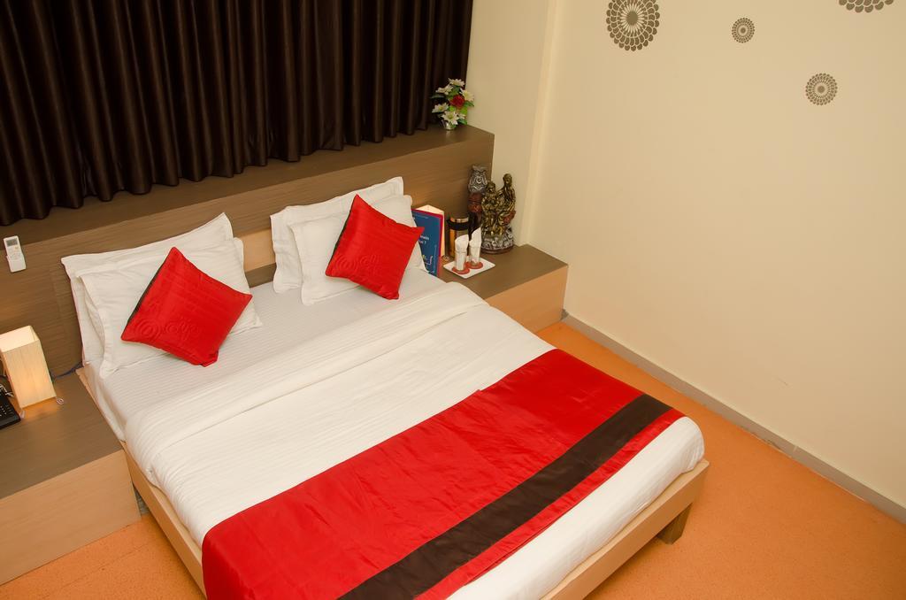 Oyo Prahlad Nagar Garden 3*