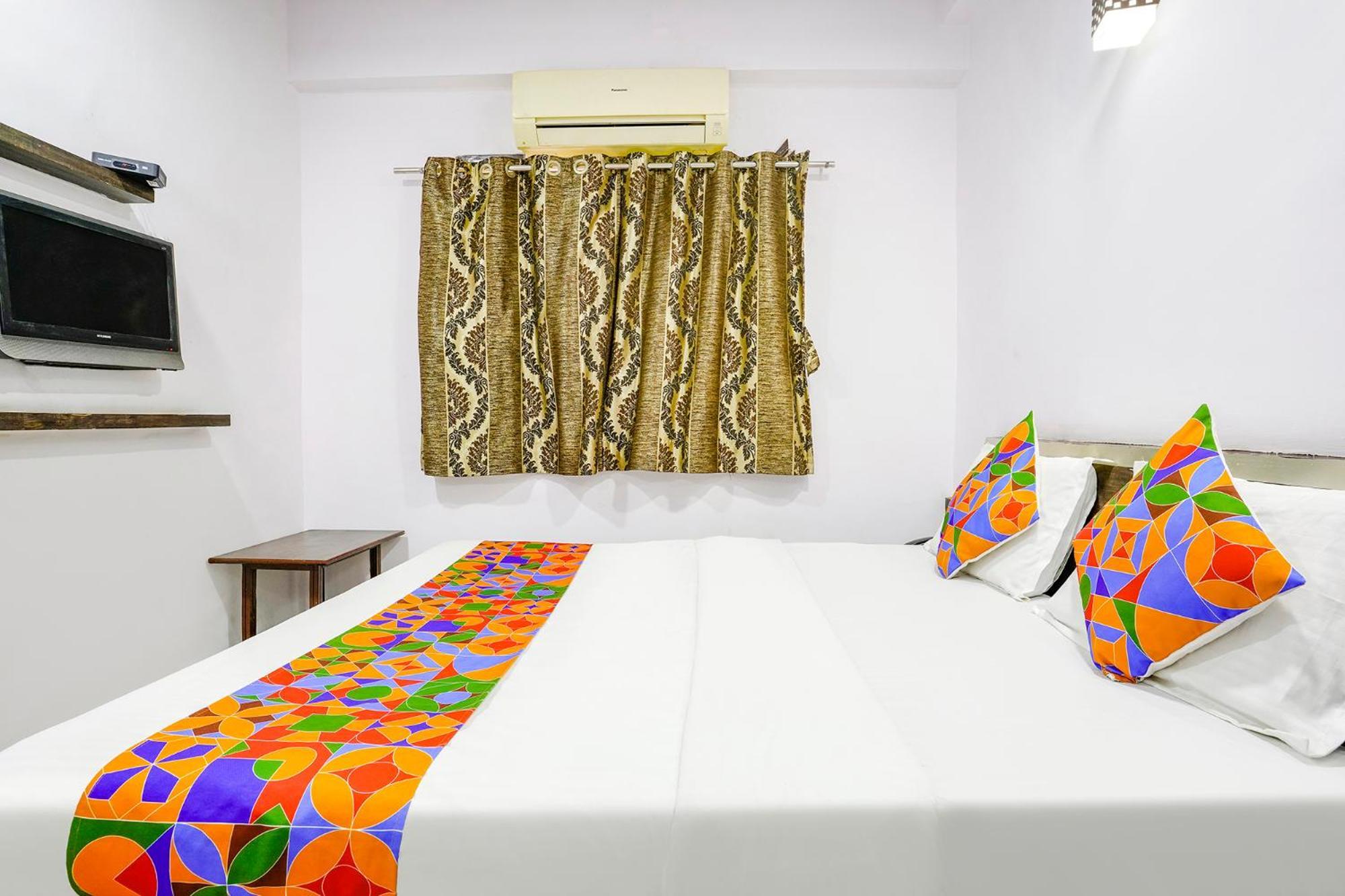 Hotel Fabhotel Santro Ahmedabad