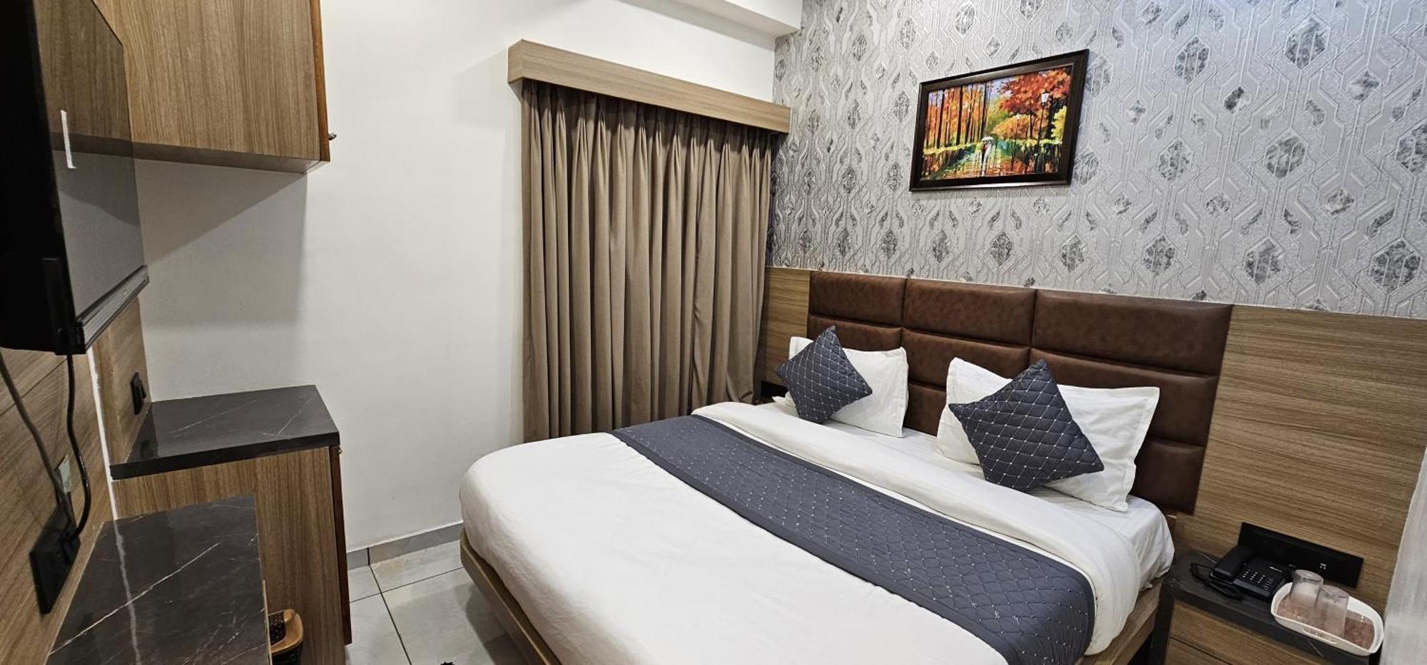 Allen Hotel 2*