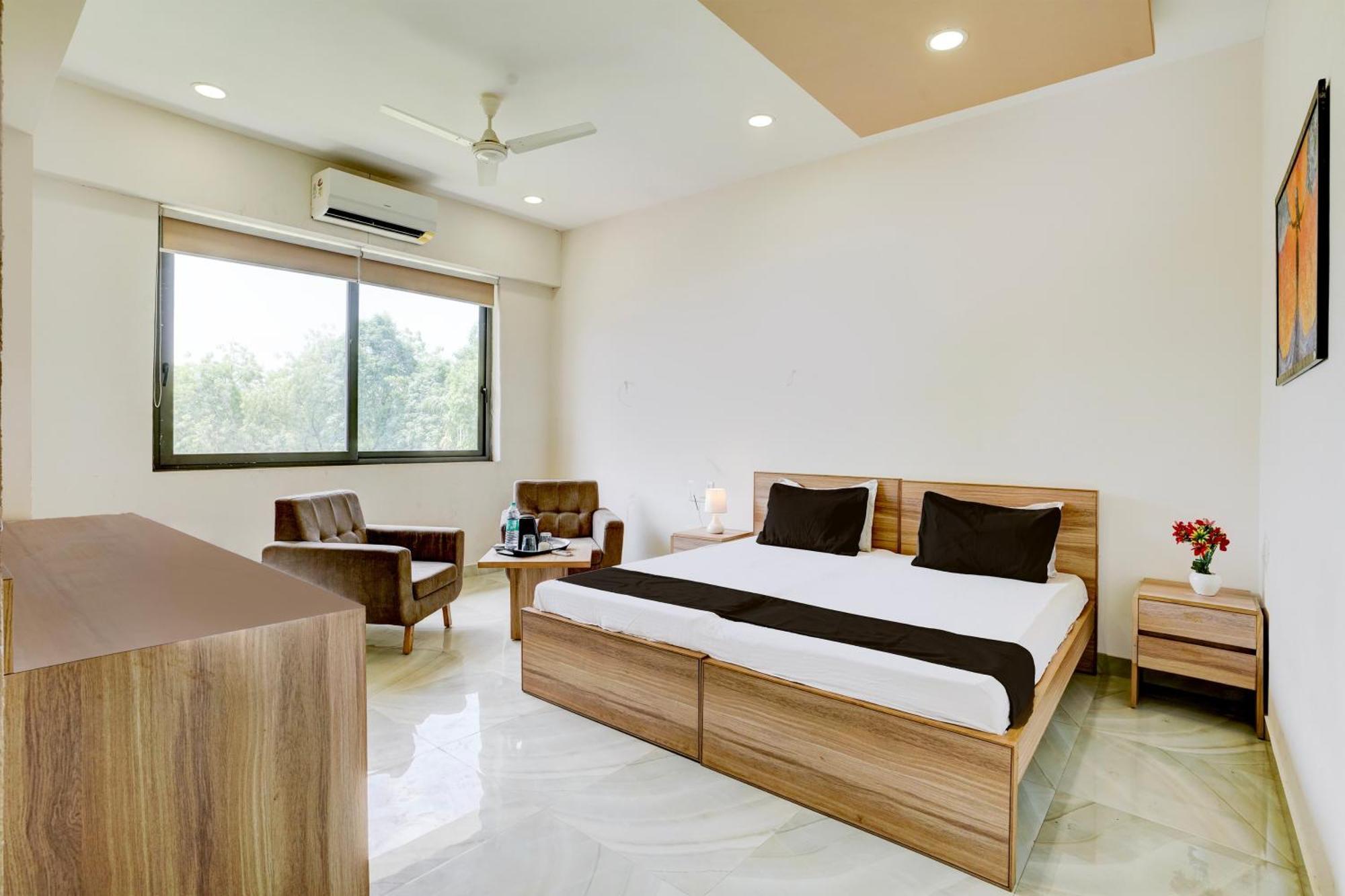 O Ramdevgarh Ghuma Hotel