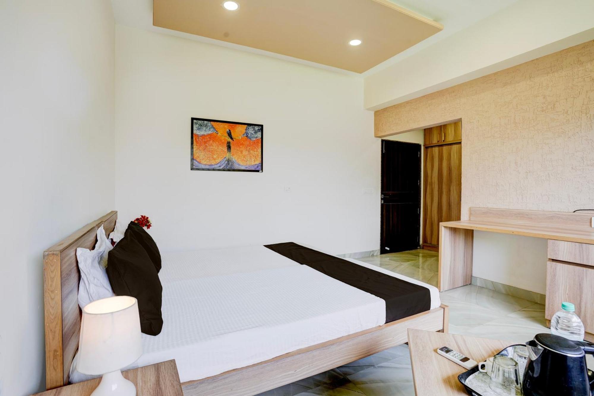 O Ramdevgarh Ghuma Hotel
