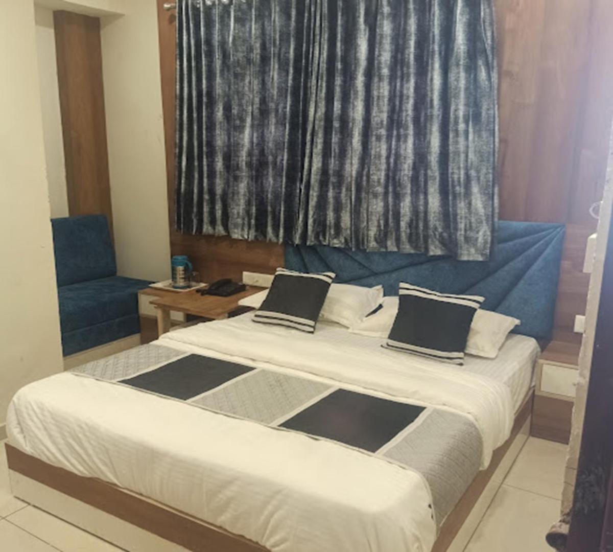 Hotel Galaxy Ahmedabad