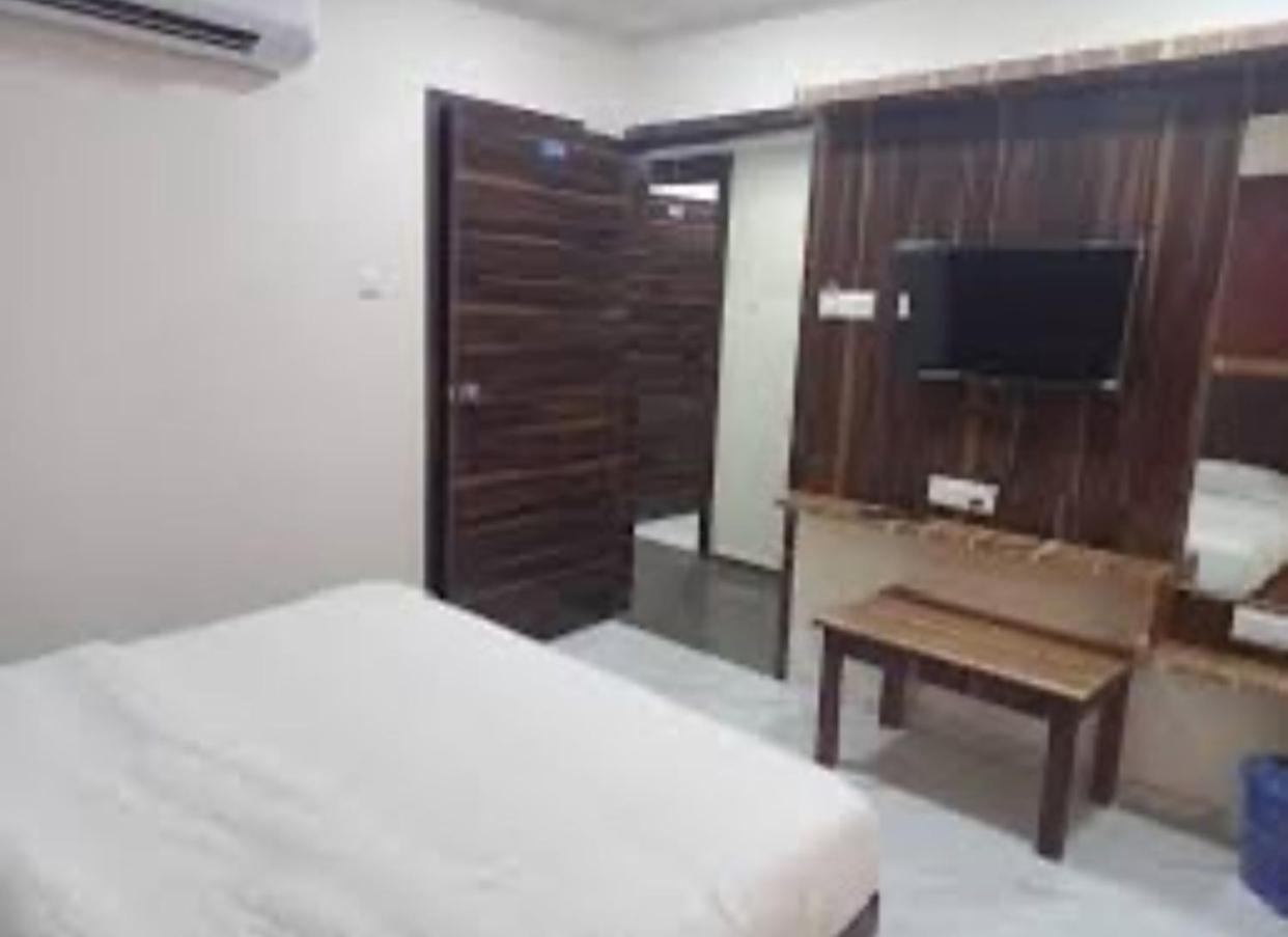 Metro Hotel 3*