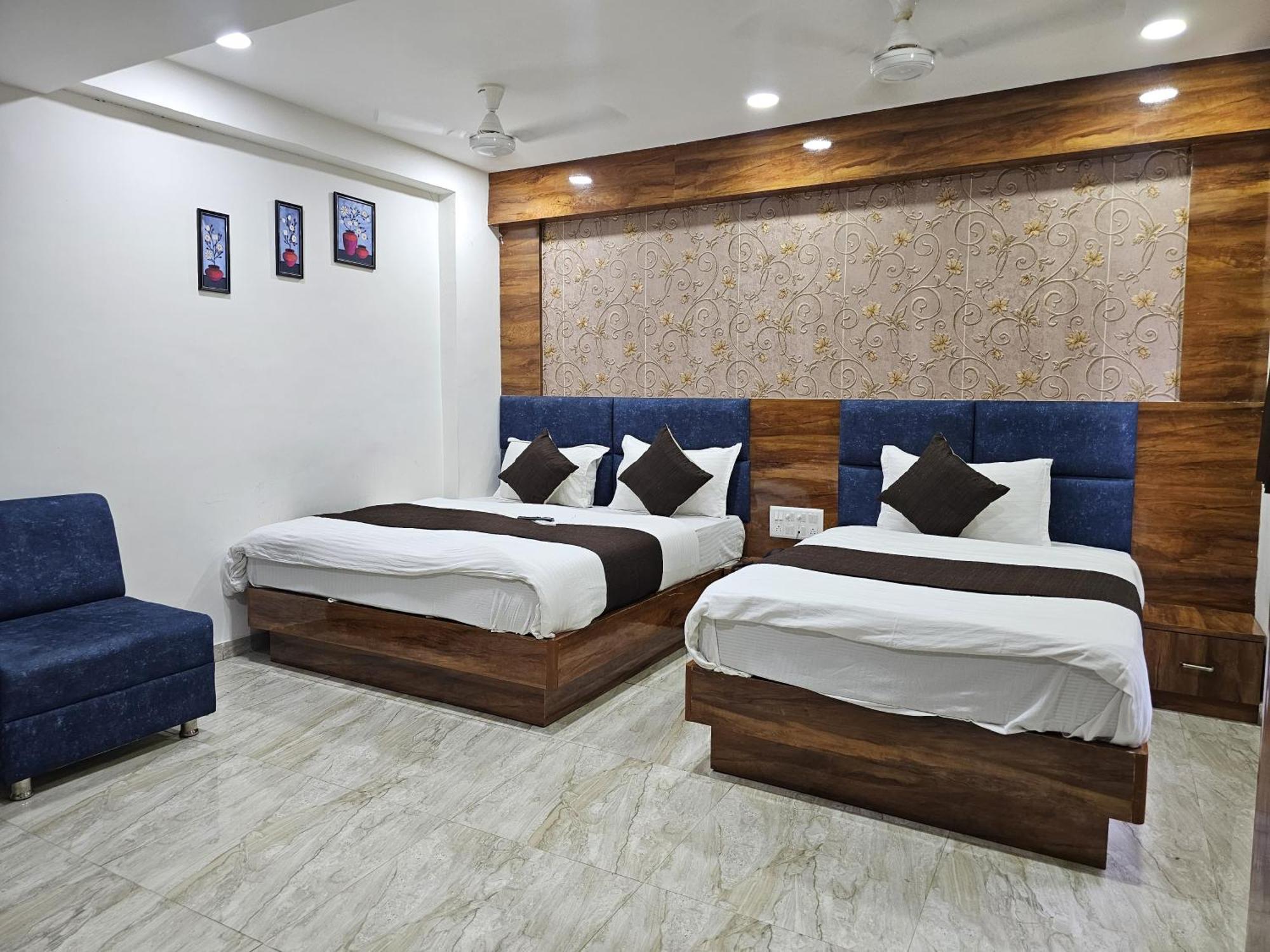 Bhagya Hotel 3*