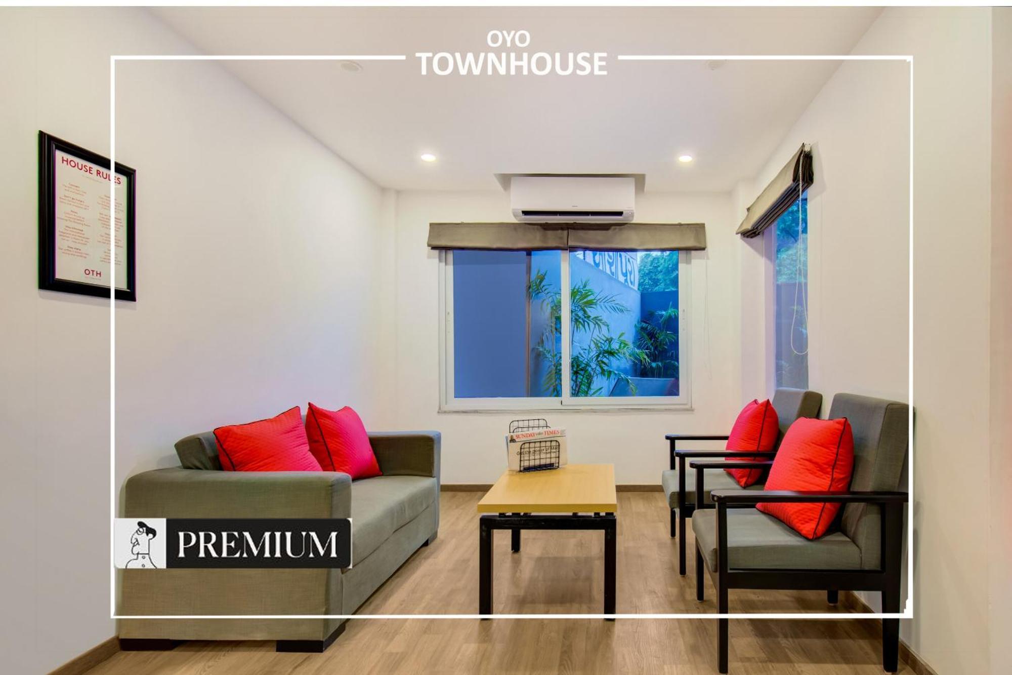 Townhouse Netaji Road 4*