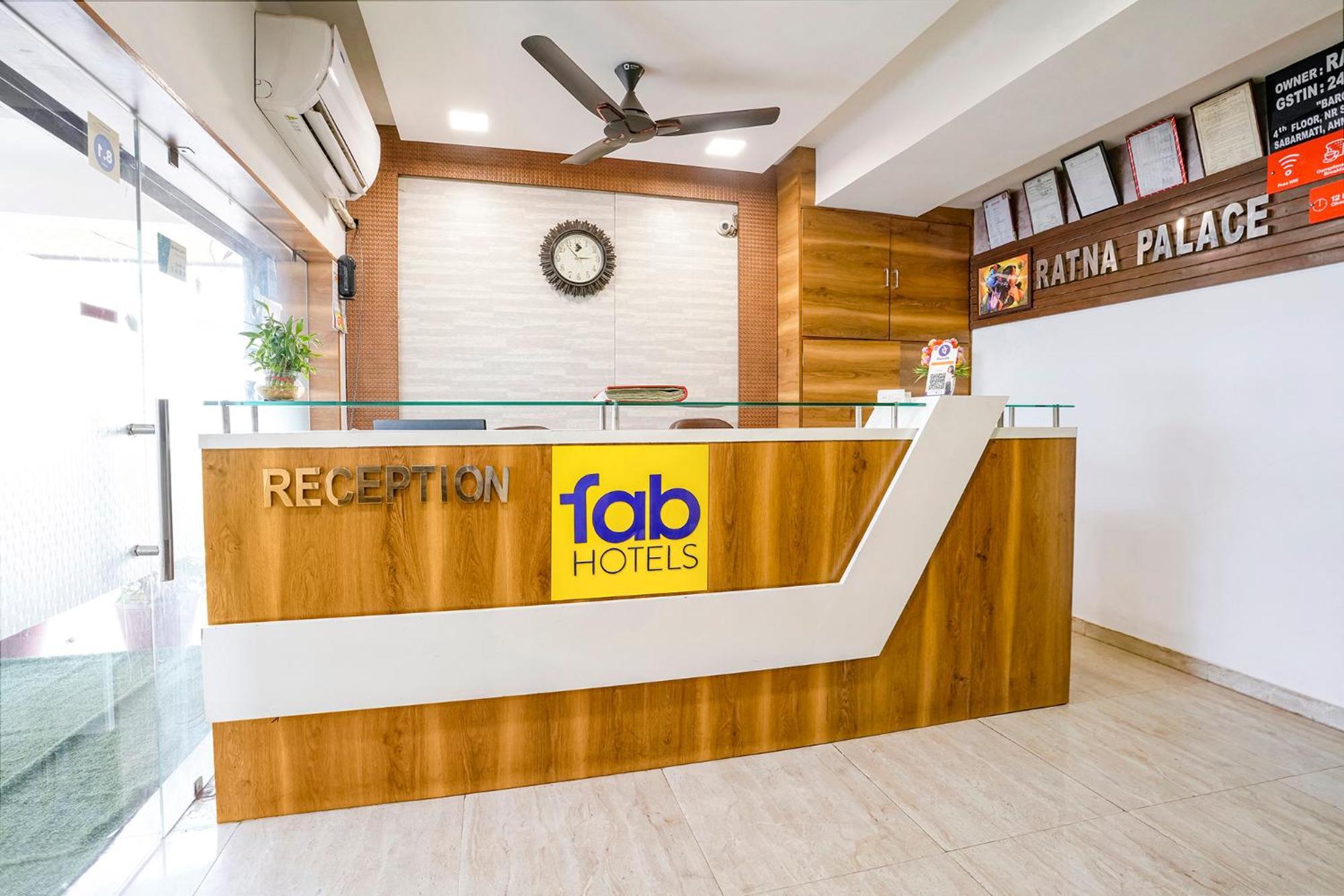 Hotel Fabhotel Ratna Palace Ahmedabad