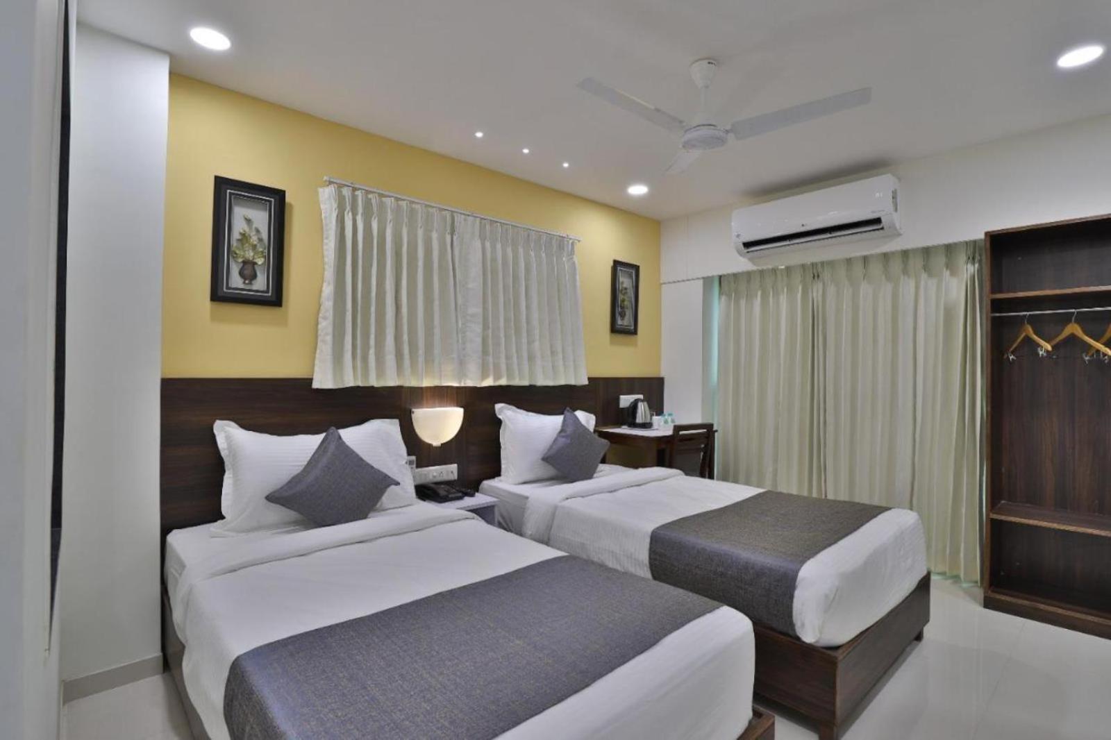Leo Hotel 3*