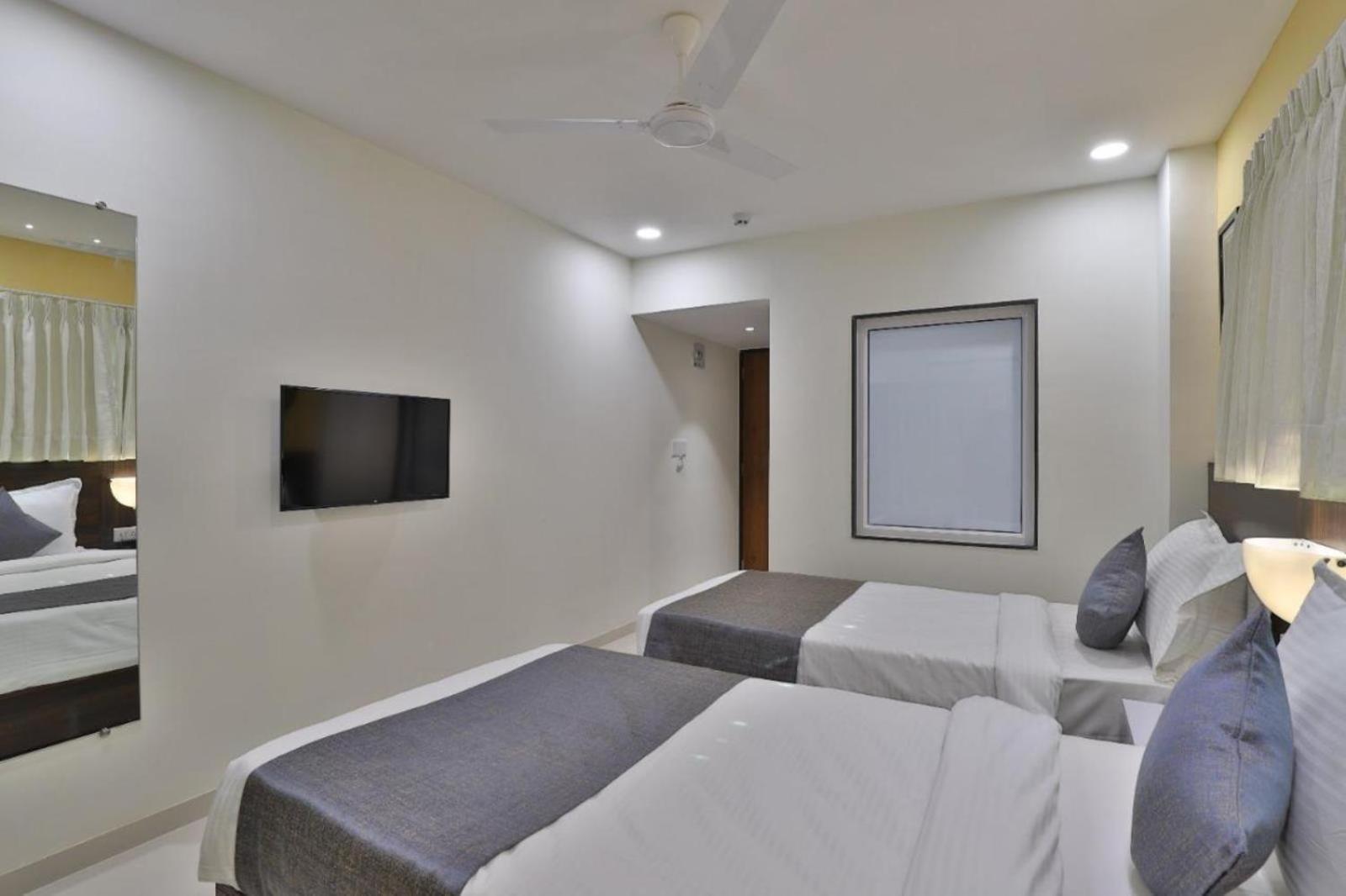 Leo Hotel Ahmedabad
