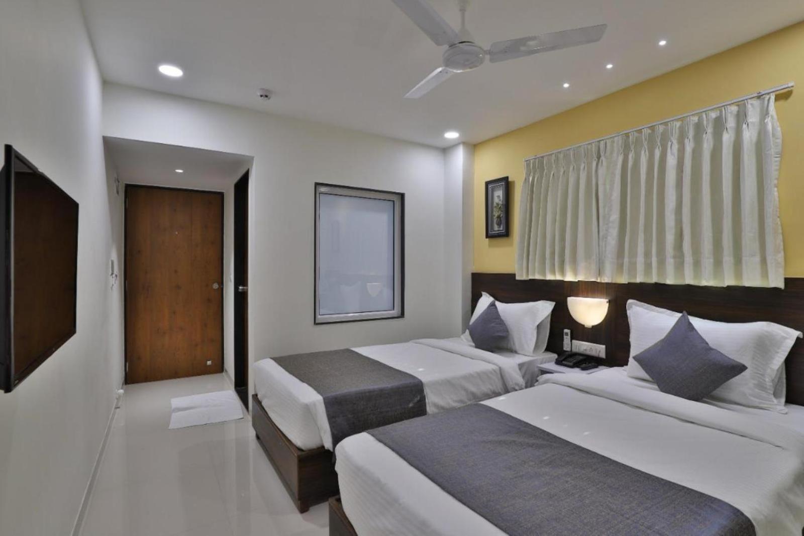 Leo Ahmedabad