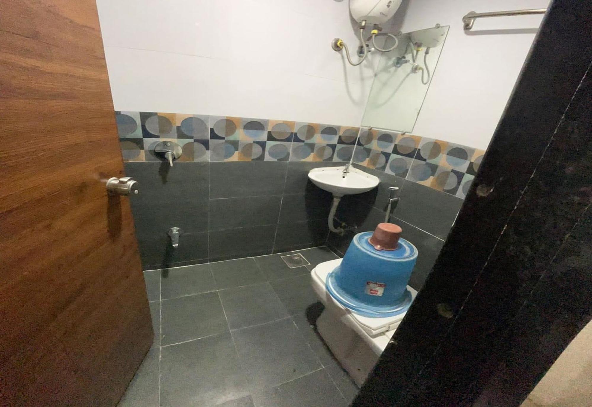 Kumkum Hotel