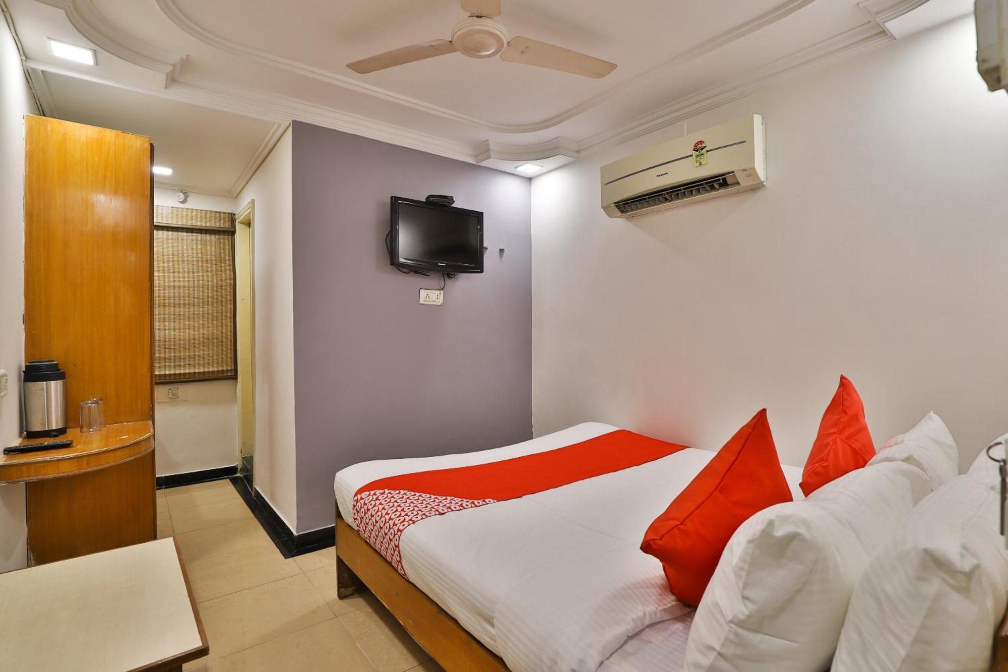 Oyo Flagship Darshan & Restaurant Ahmedabad