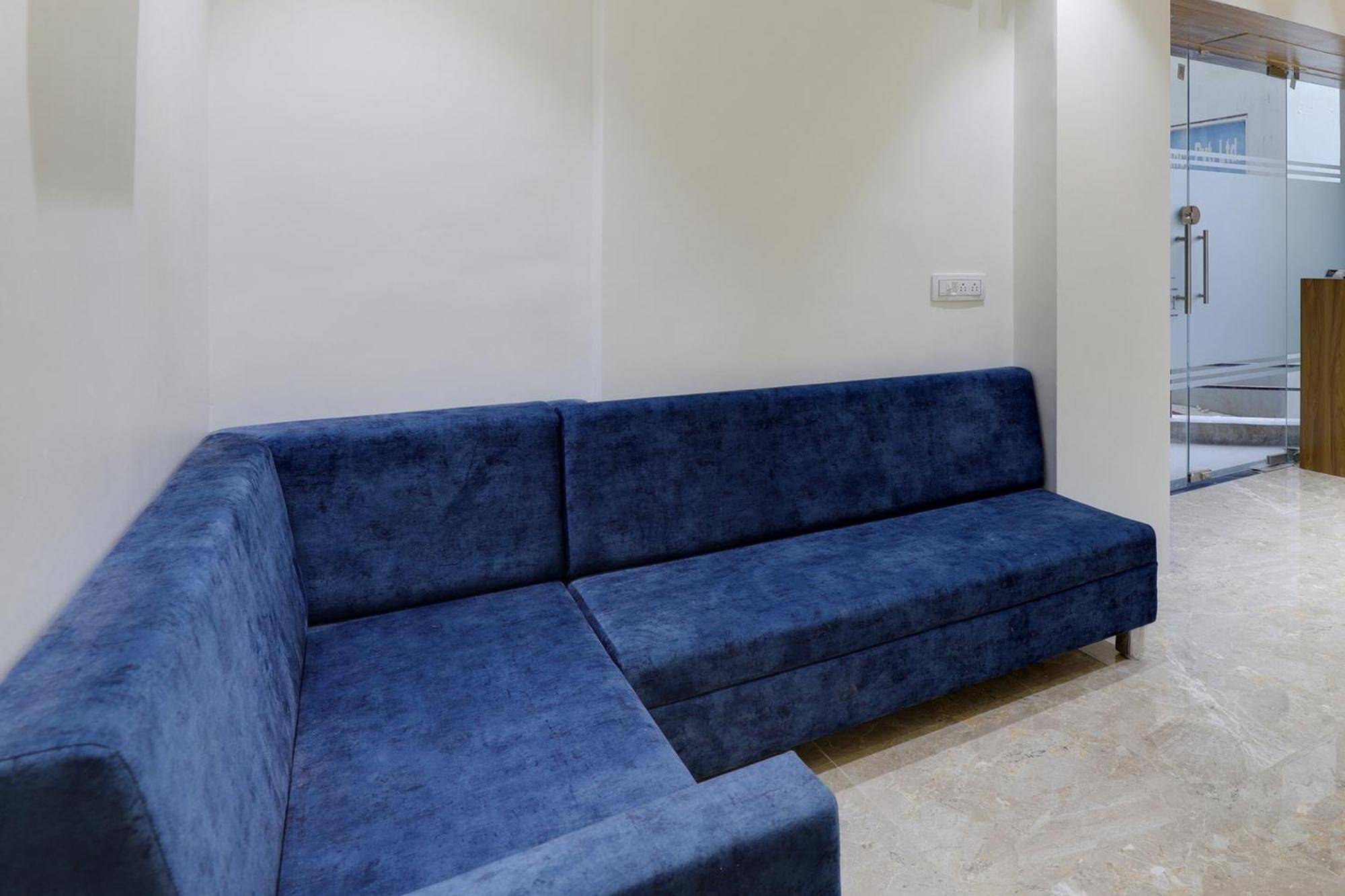 Collection O Park Hotel Ahmedabad