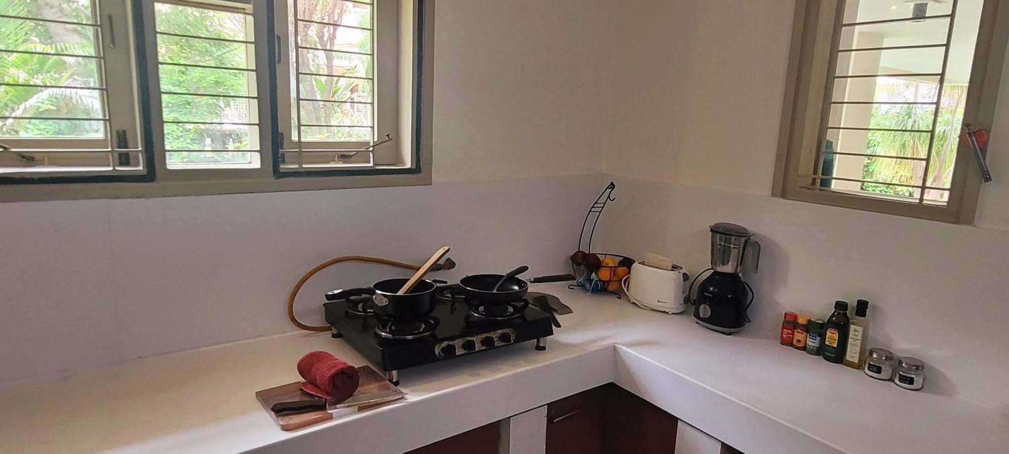 La Shangrila Charming Center Homestay Ahmedabad