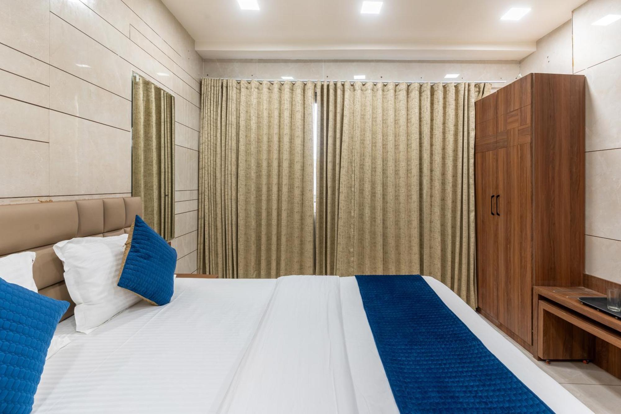 Hotel Noble Inn, Ahmedabad