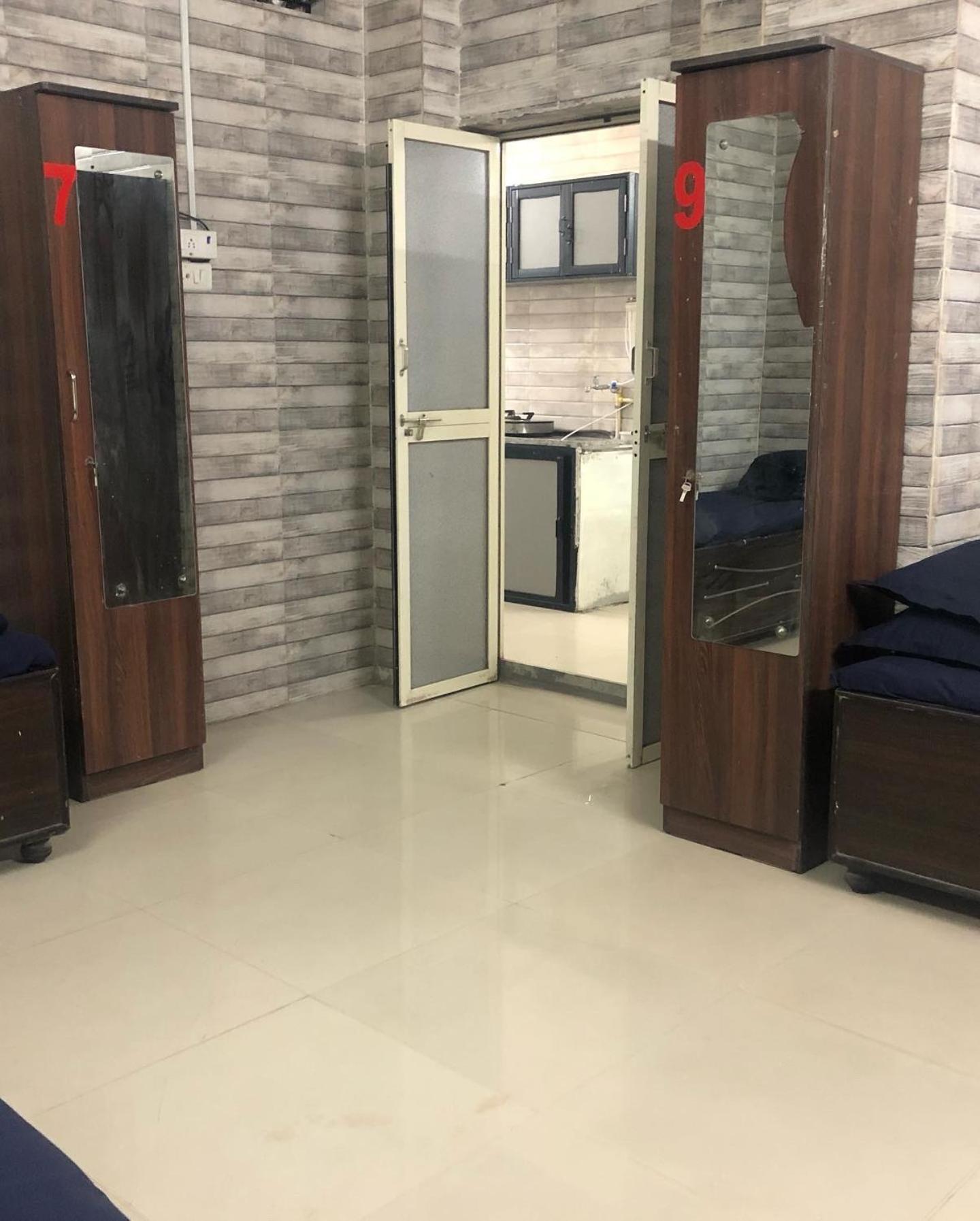 Charyana Solo Backpackers Hostel