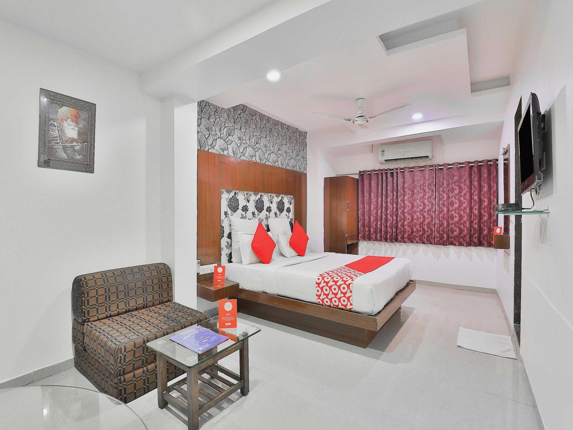 O Keshav Hotel