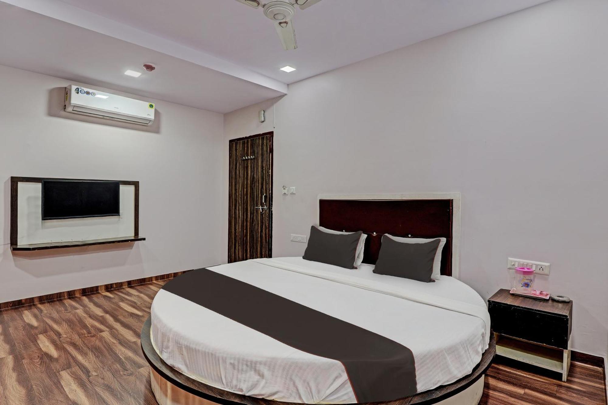 Hotel O Royal Inn