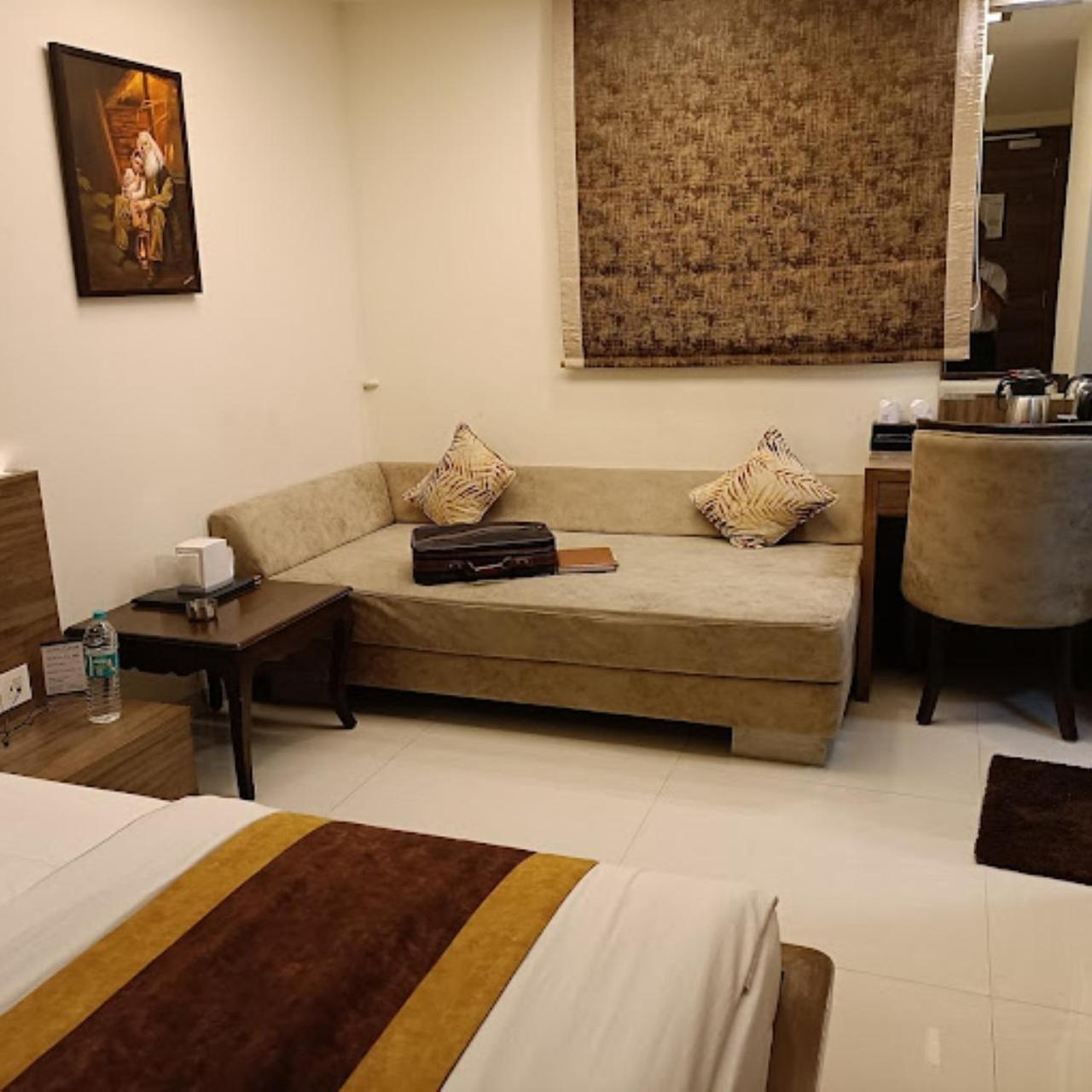 White Cloud Hotel Ahmedabad