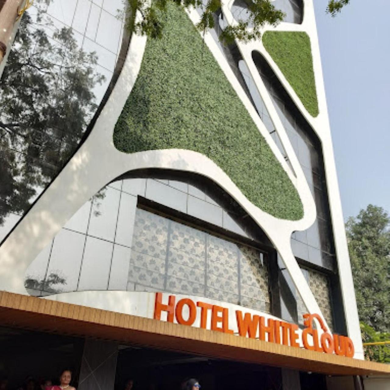White Cloud 5* Ahmedabad