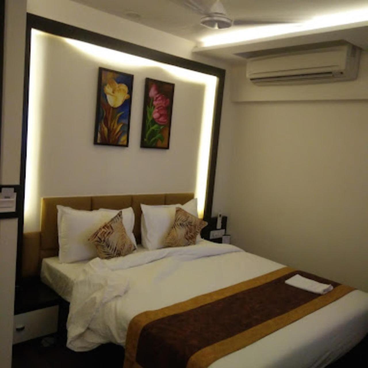 White Cloud Hotel 5*
