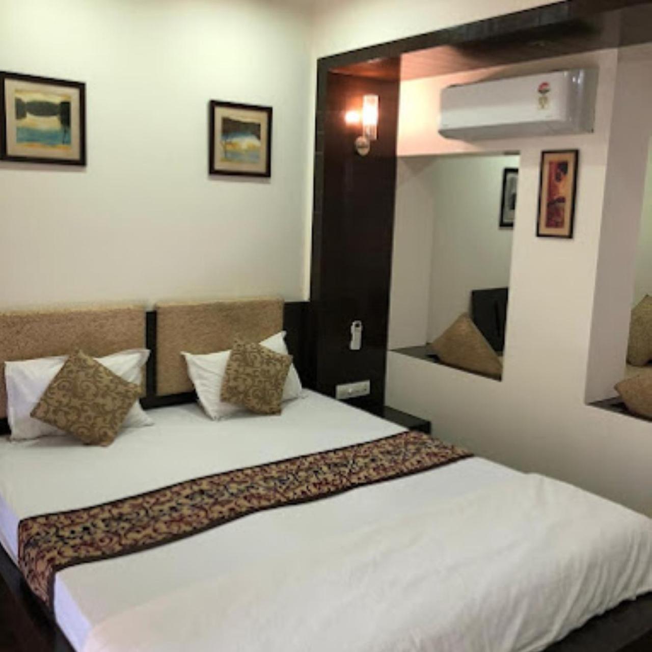 Fabhotel Royal Landmark