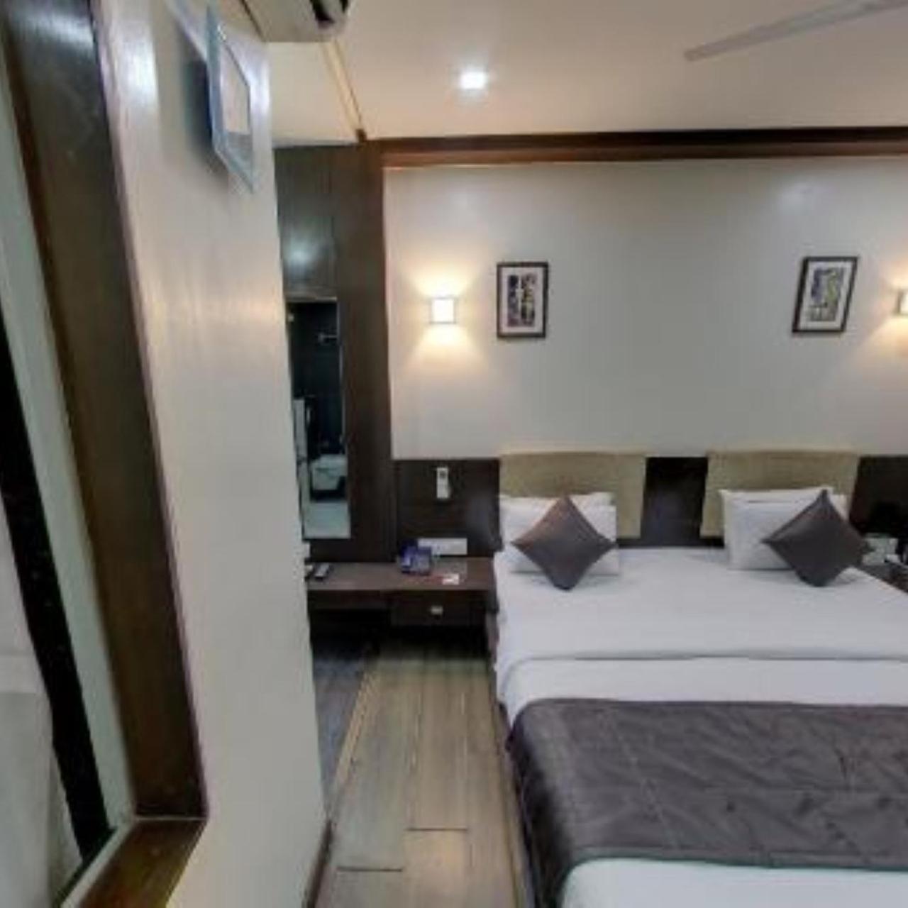 Fabhotel Royal Landmark Hotel Ahmedabad