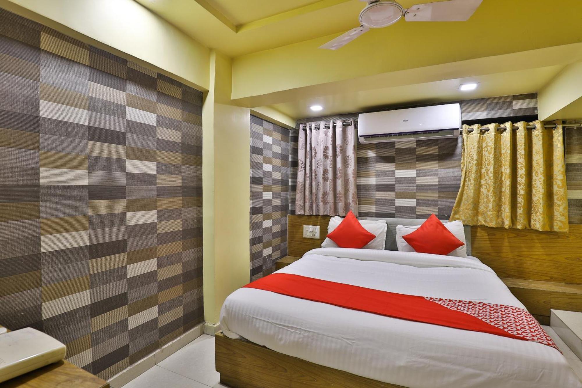 Spot On Shreeji Palace Hotel Ahmedabad