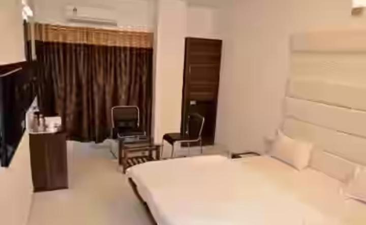 Kalash Residency Guest house *