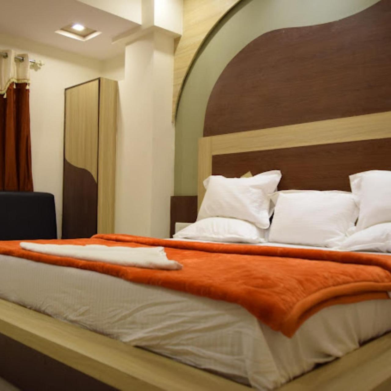 Madhav Hotel Ahmedabad
