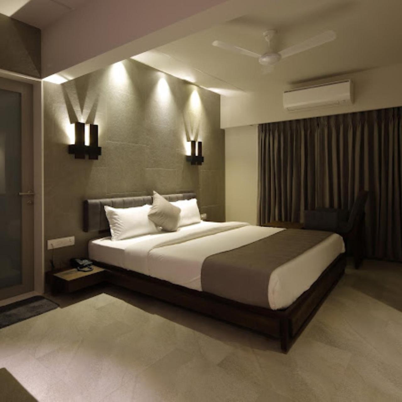 Hotel Carrefour Ahmedabad