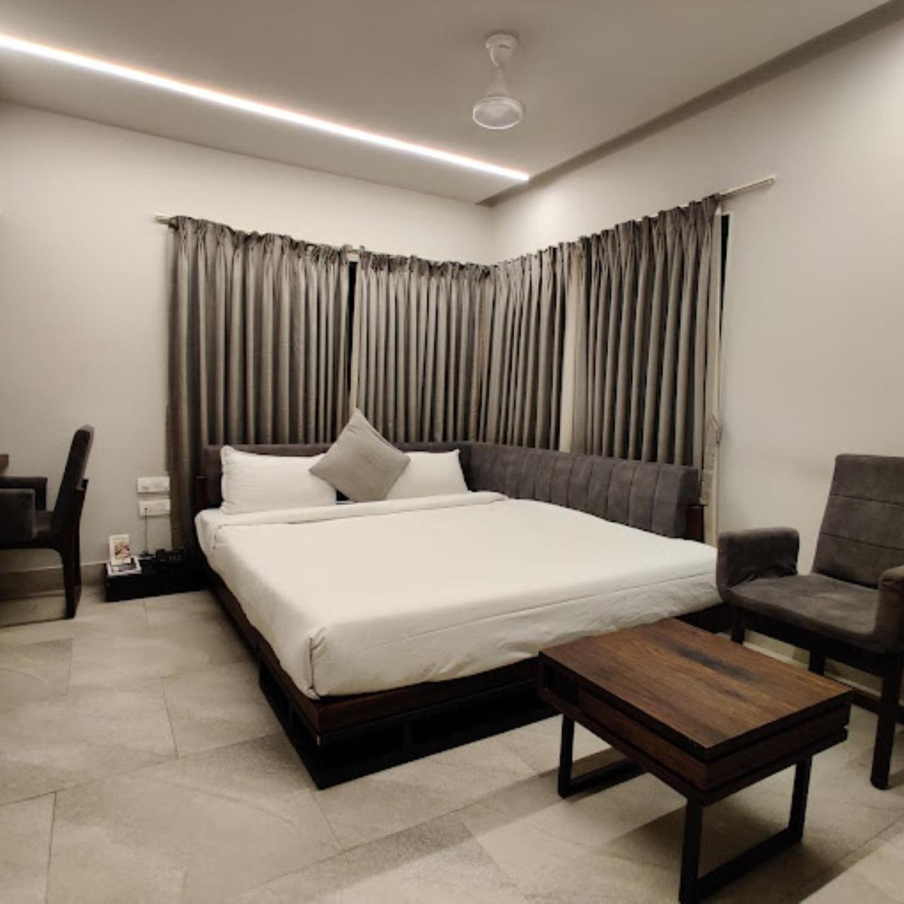 Hotel Carrefour