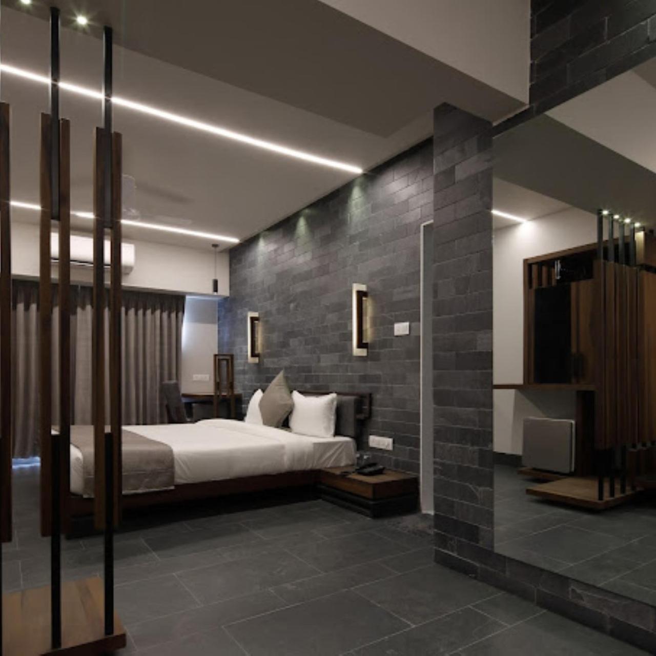Carrefour Hotel Ahmedabad