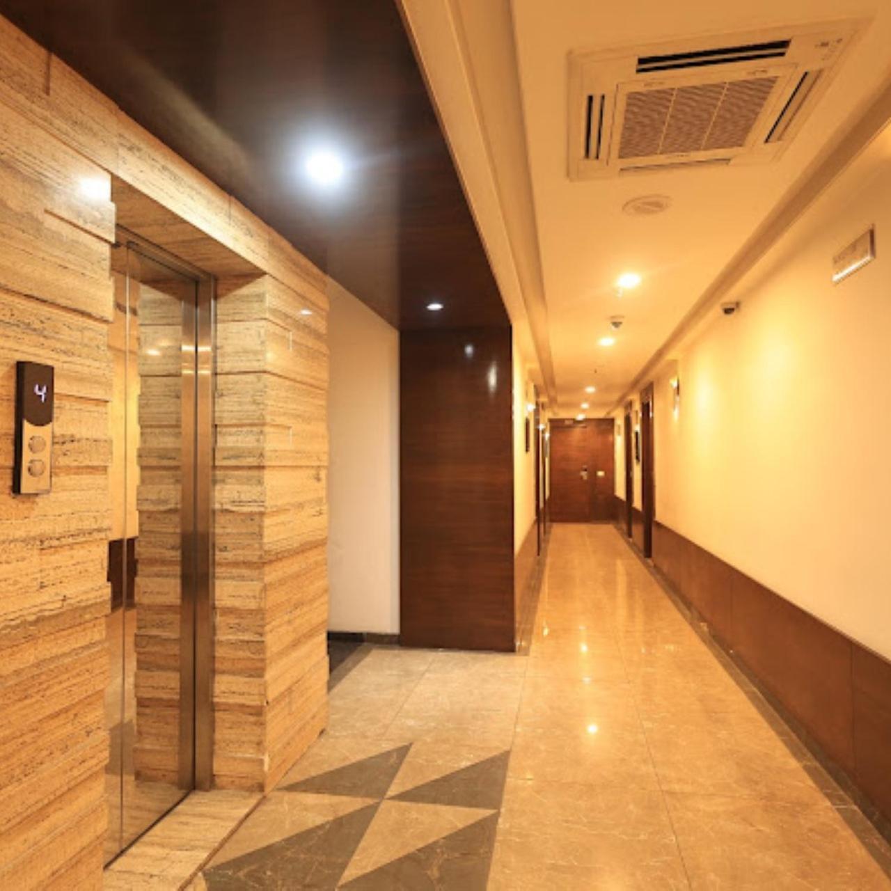 Sn Blu Panchvati 5* Ahmedabad
