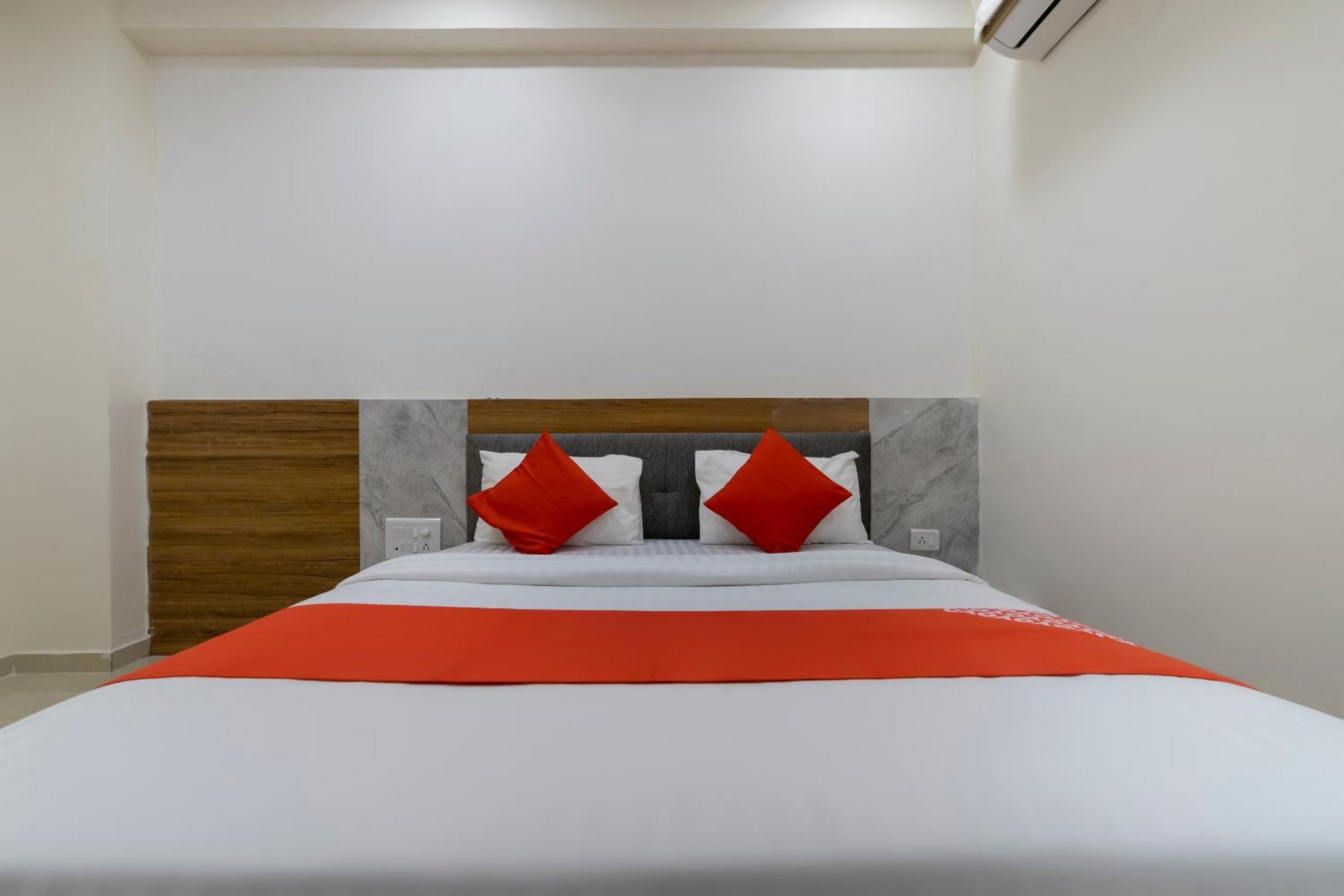Hotel O Bhavya 3*