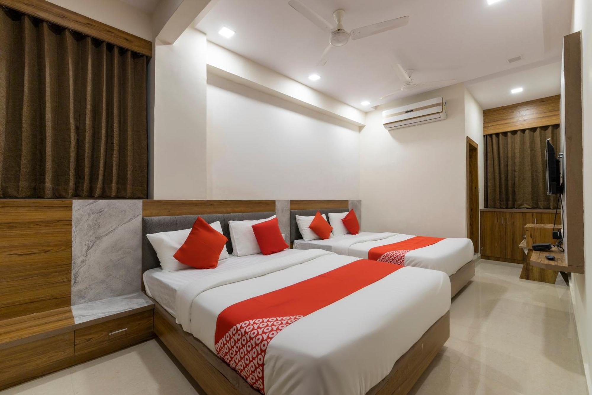 Hotel O Bhavya 3*