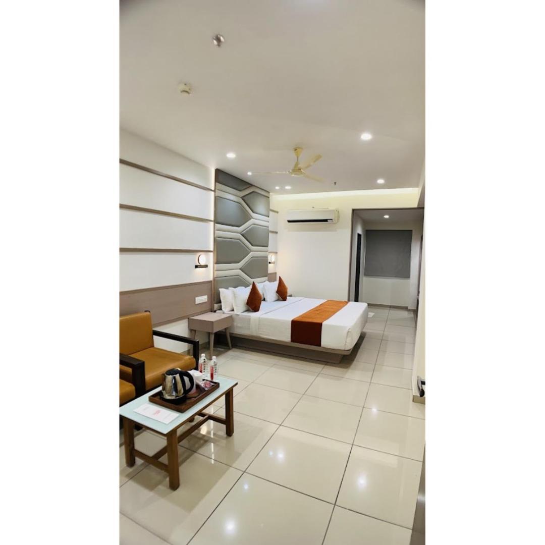 Hotel Ashray Express 3*