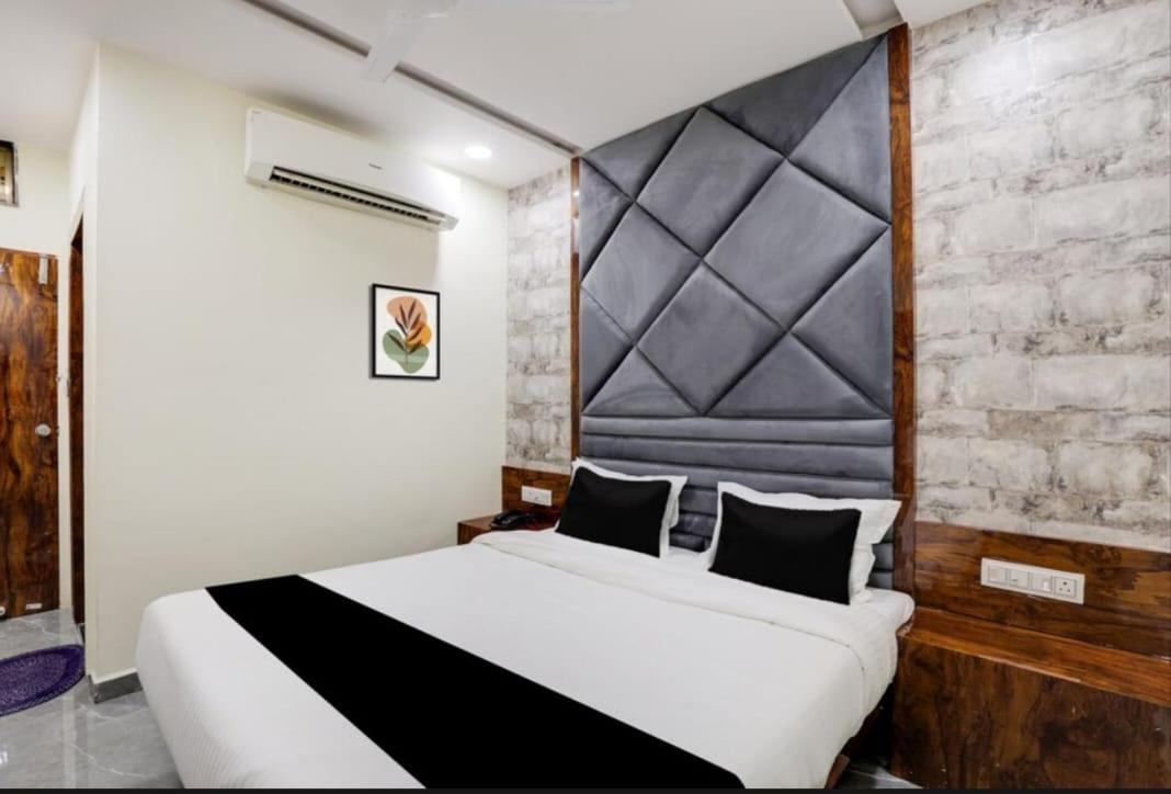 Sagun Cg Road Hotel Ahmedabad