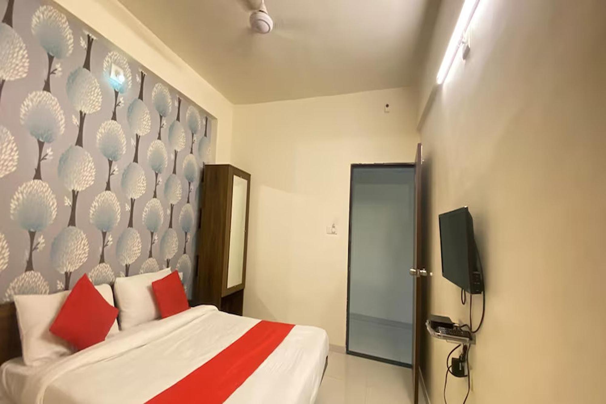 Kalyan Palace Hotel