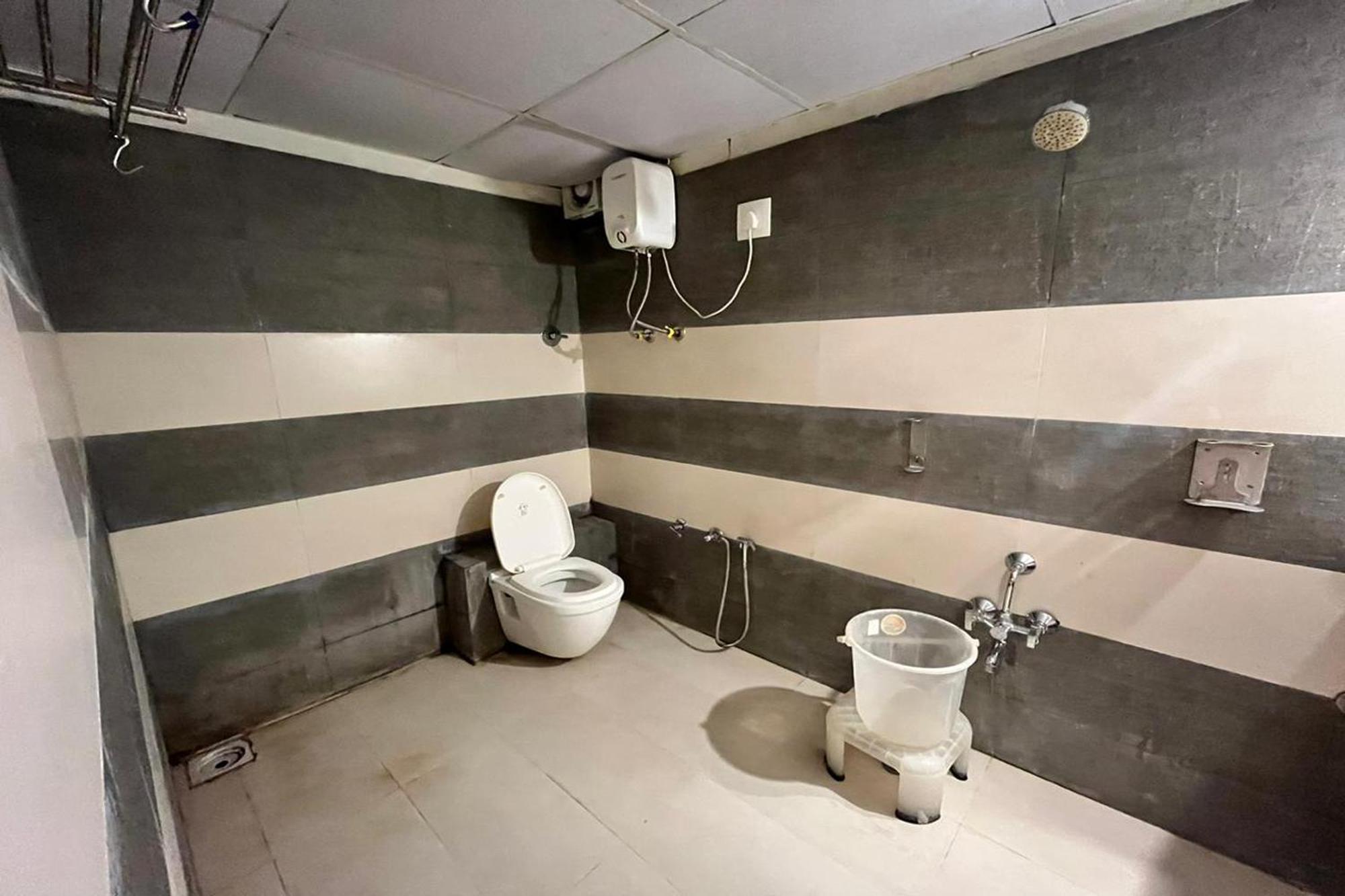 Kalyan Palace Watuwa