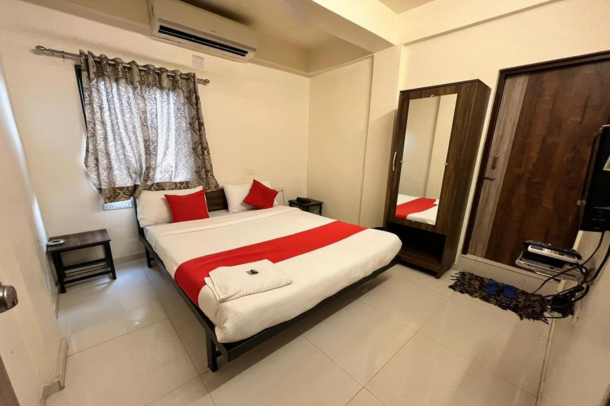 Kalyan Palace Hotel 2*