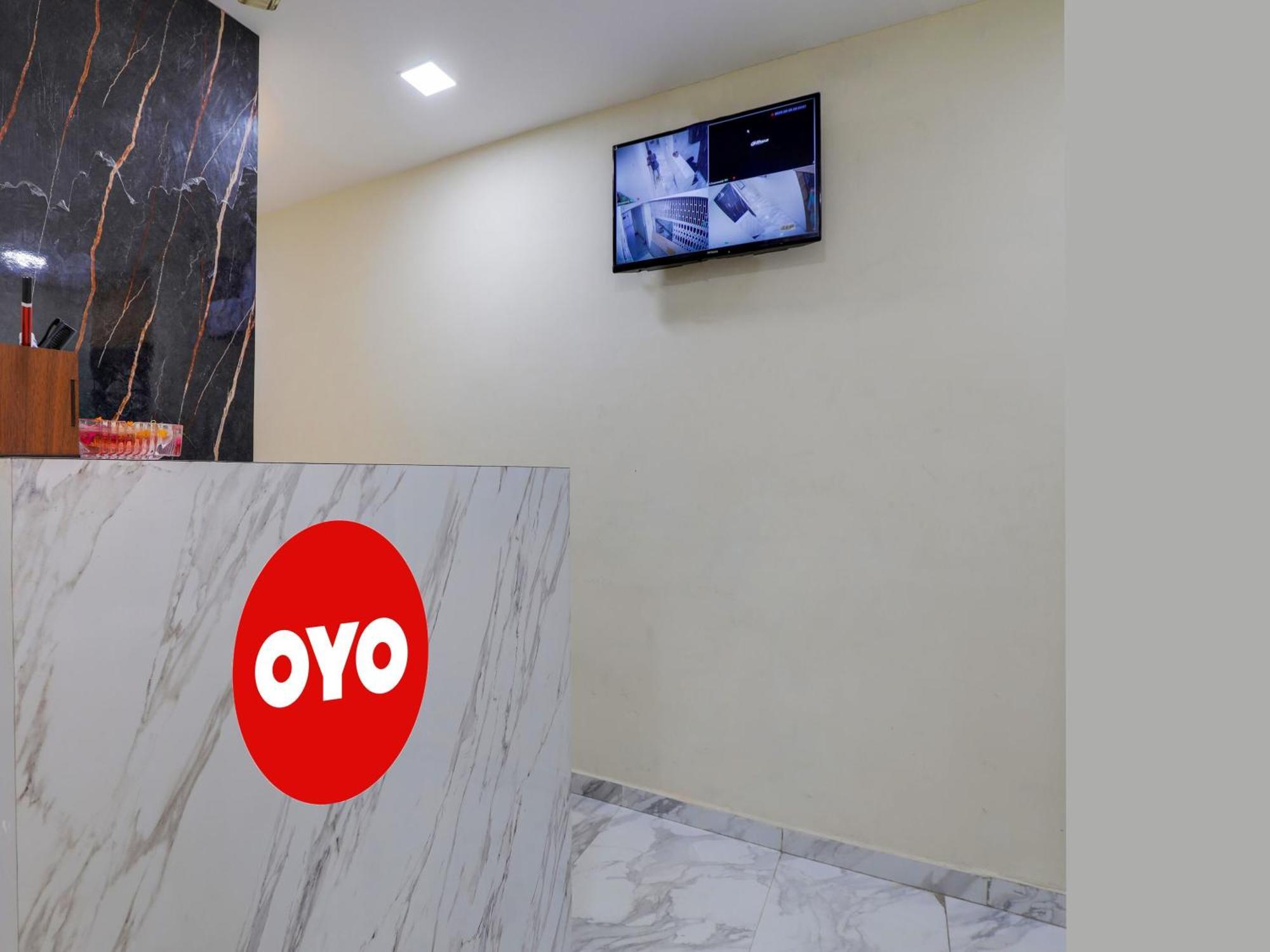 Oyo King View 3*